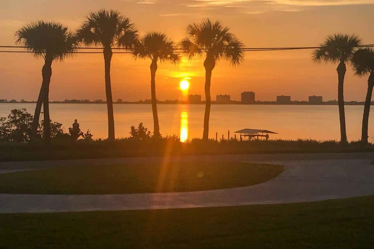 Sleek Fort Pierce Vacation Rental With Private Dock! Экстерьер фото